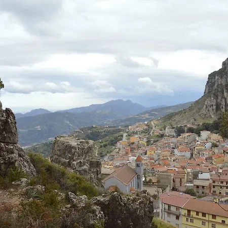 Hotell Su Marmuri Ulassai